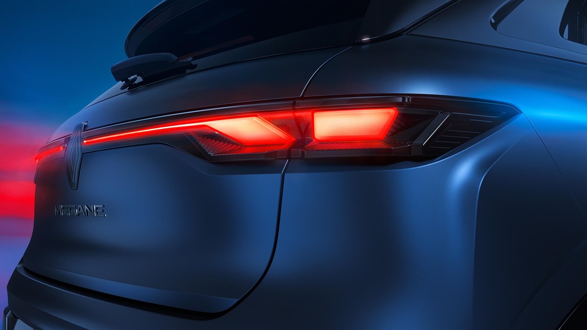 feux arrière signature​​​​ - Renault Megane e-tech électrique