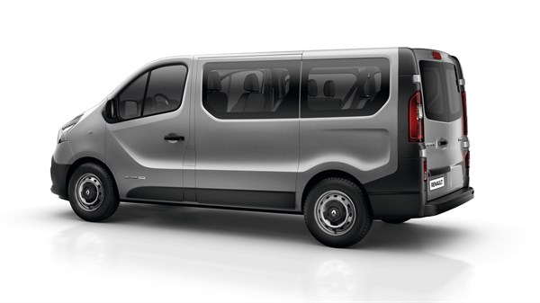 Renault TRAFIC Passenger - vue de profil arrière